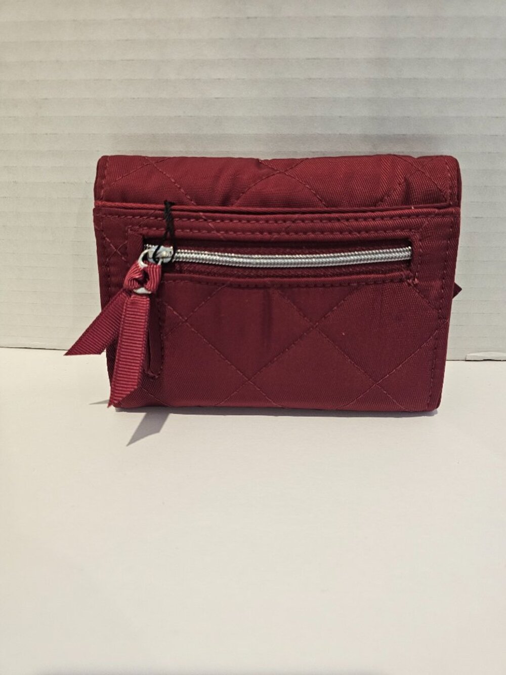 NWT Vera Bradley RFID Riley Compact Wallet Berry Red Flowers - Picture 2 of 11
